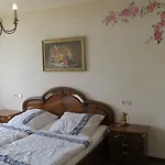 Maerchenpension Rotkaeppchen Und Der Wolf