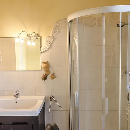 Maerchenpension Rotkaeppchen Und Der Wolf Apartamento