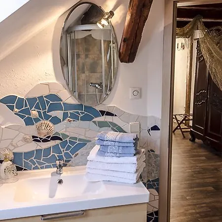 Apartamento Maerchenpension Rotkaeppchen Und Der Wolf *