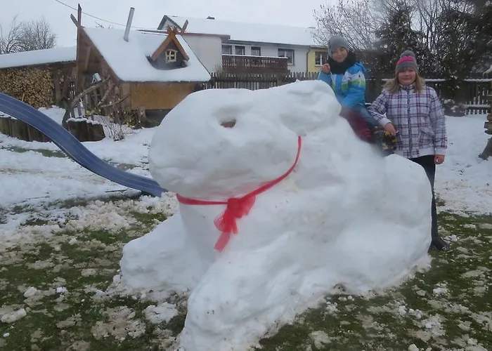 Apartment Maerchenpension Rotkaeppchen Und Der Wolf