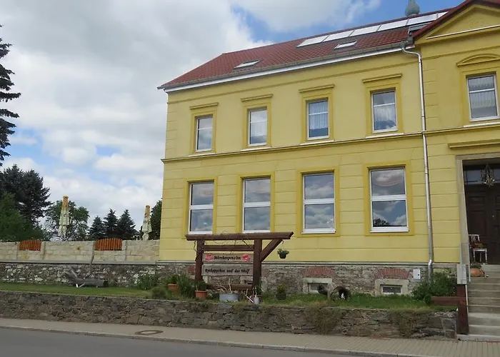 Apartment Maerchenpension Rotkaeppchen Und Der Wolf *