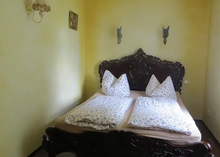 Maerchenpension Rotkaeppchen Und Der Wolf Grosswaltersdorf