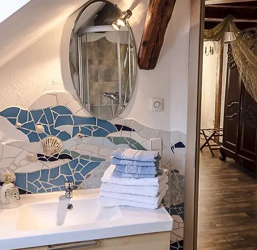 Apartment Maerchenpension Rotkaeppchen Und Der Wolf *